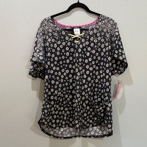 HeartSoul Grey and white floral SCRUB TOP